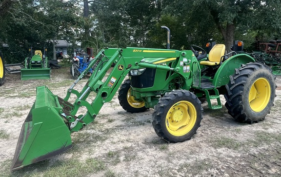 2022 John Deere 5075E Photo 2