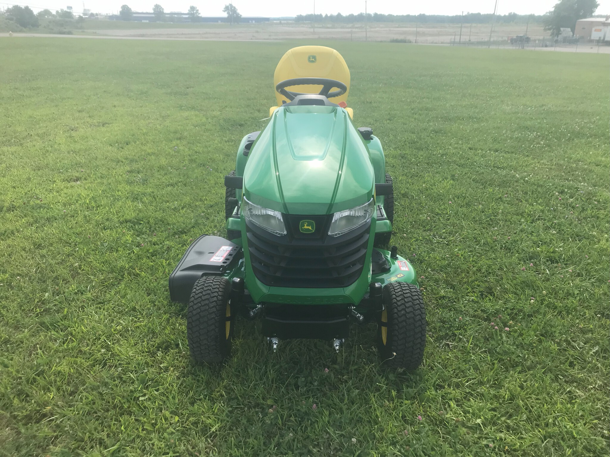 2025 John Deere X354 Image 2