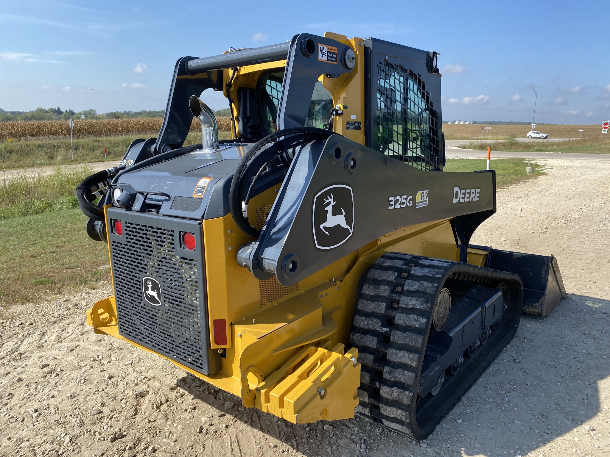 2024 John Deere 325G Image 4