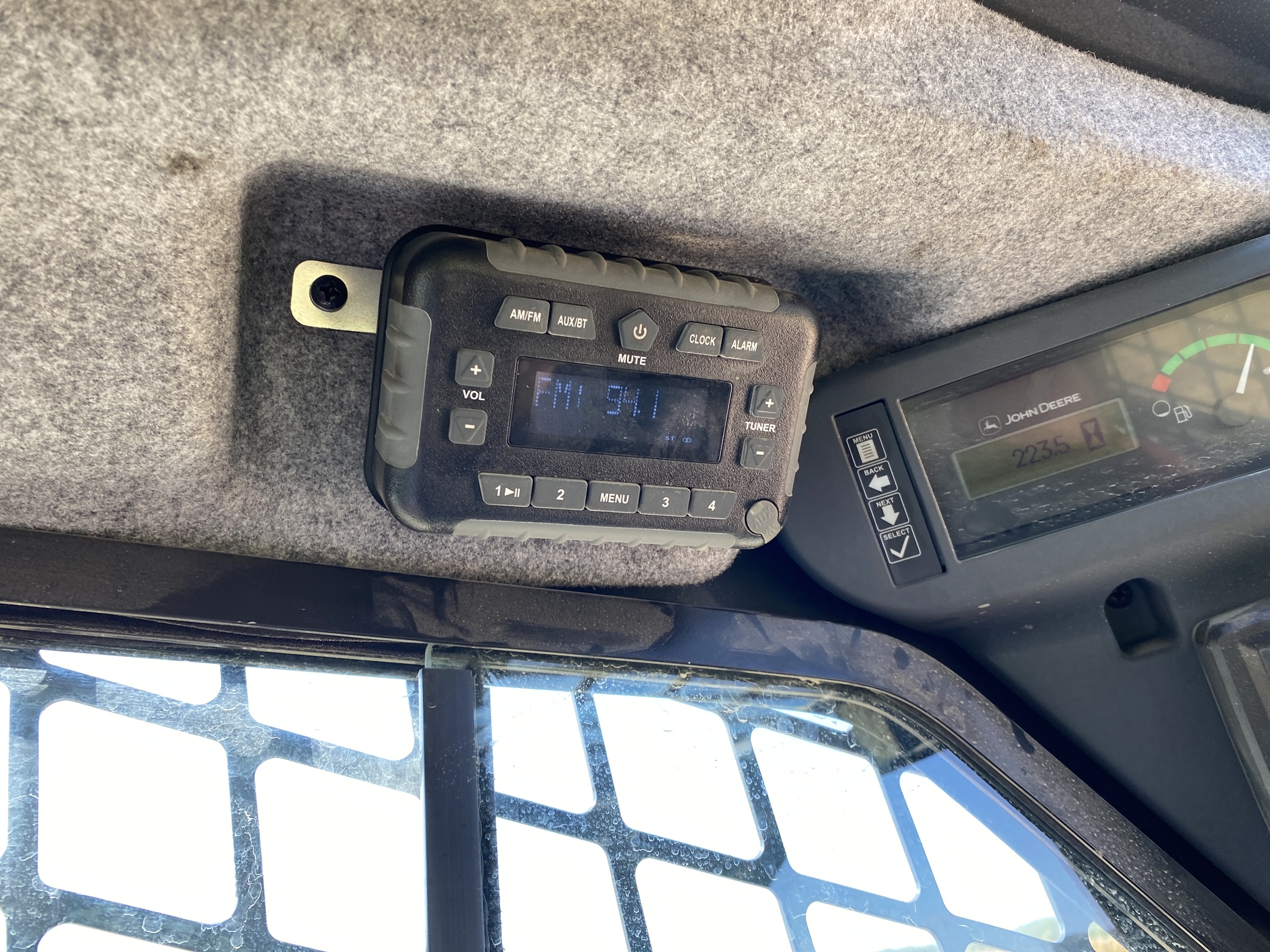 2024 John Deere 325G Image 11
