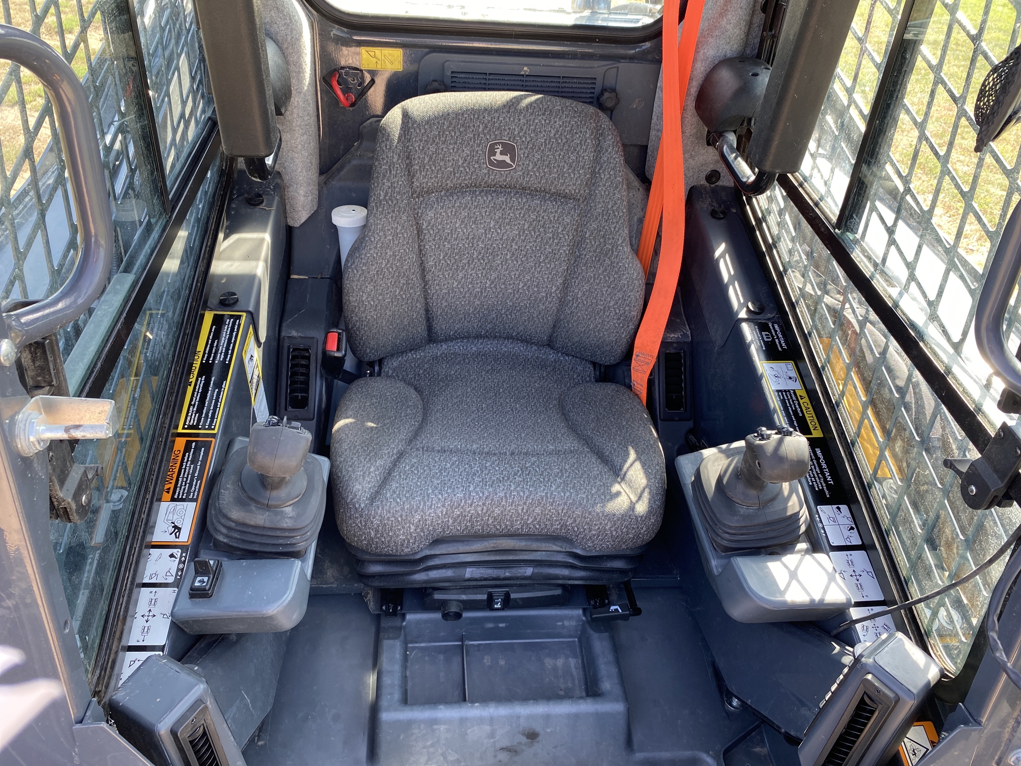 2024 John Deere 325G Image 13