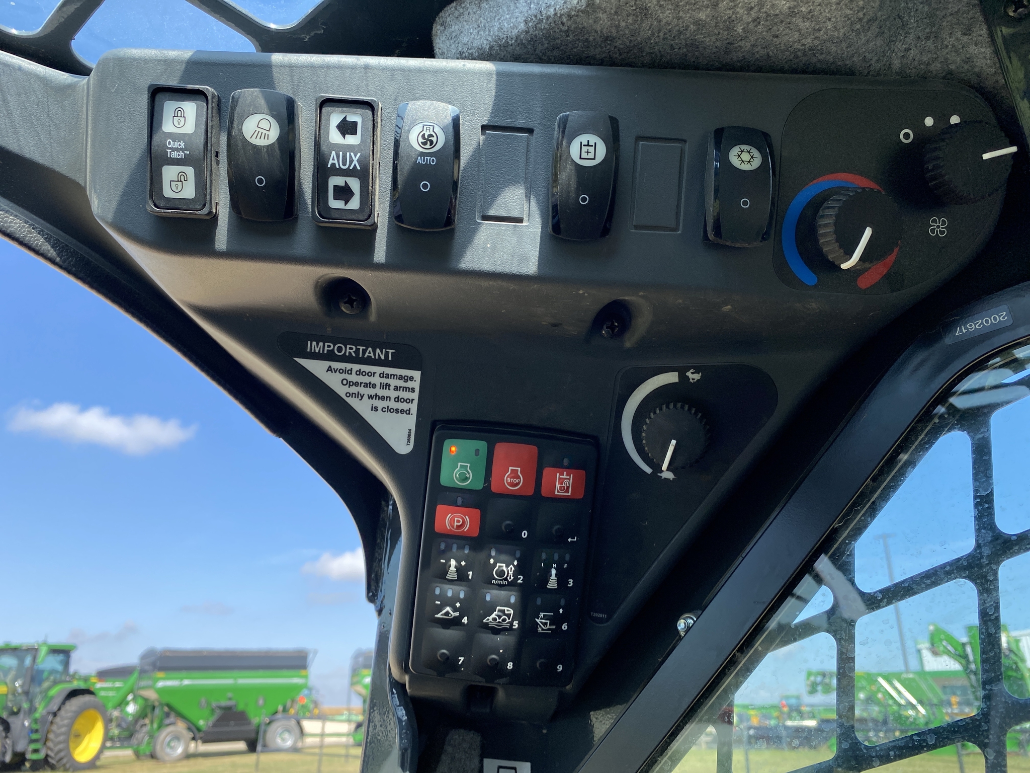 2024 John Deere 325G Image 14