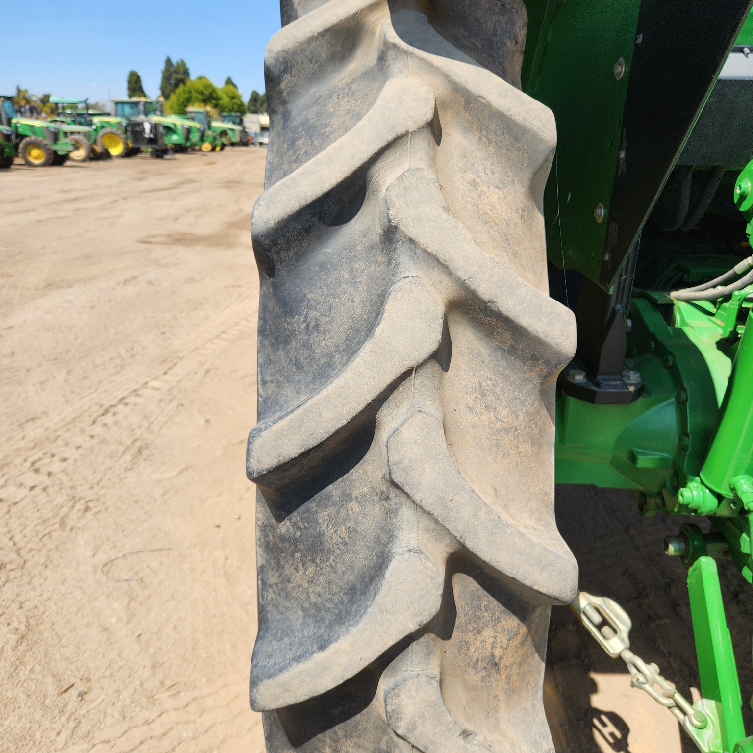 2019 John Deere 6130M Image 9