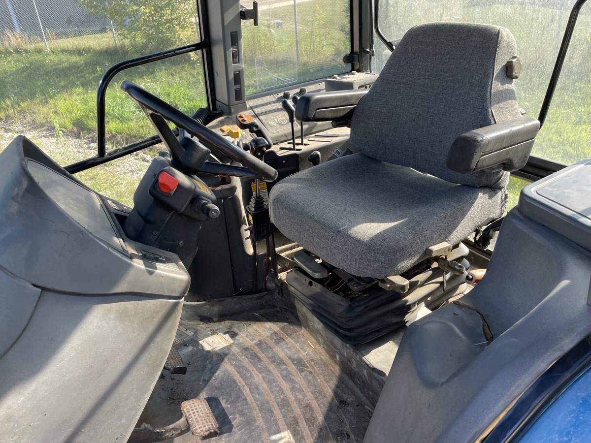 1998 New Holland 8160 Image 4