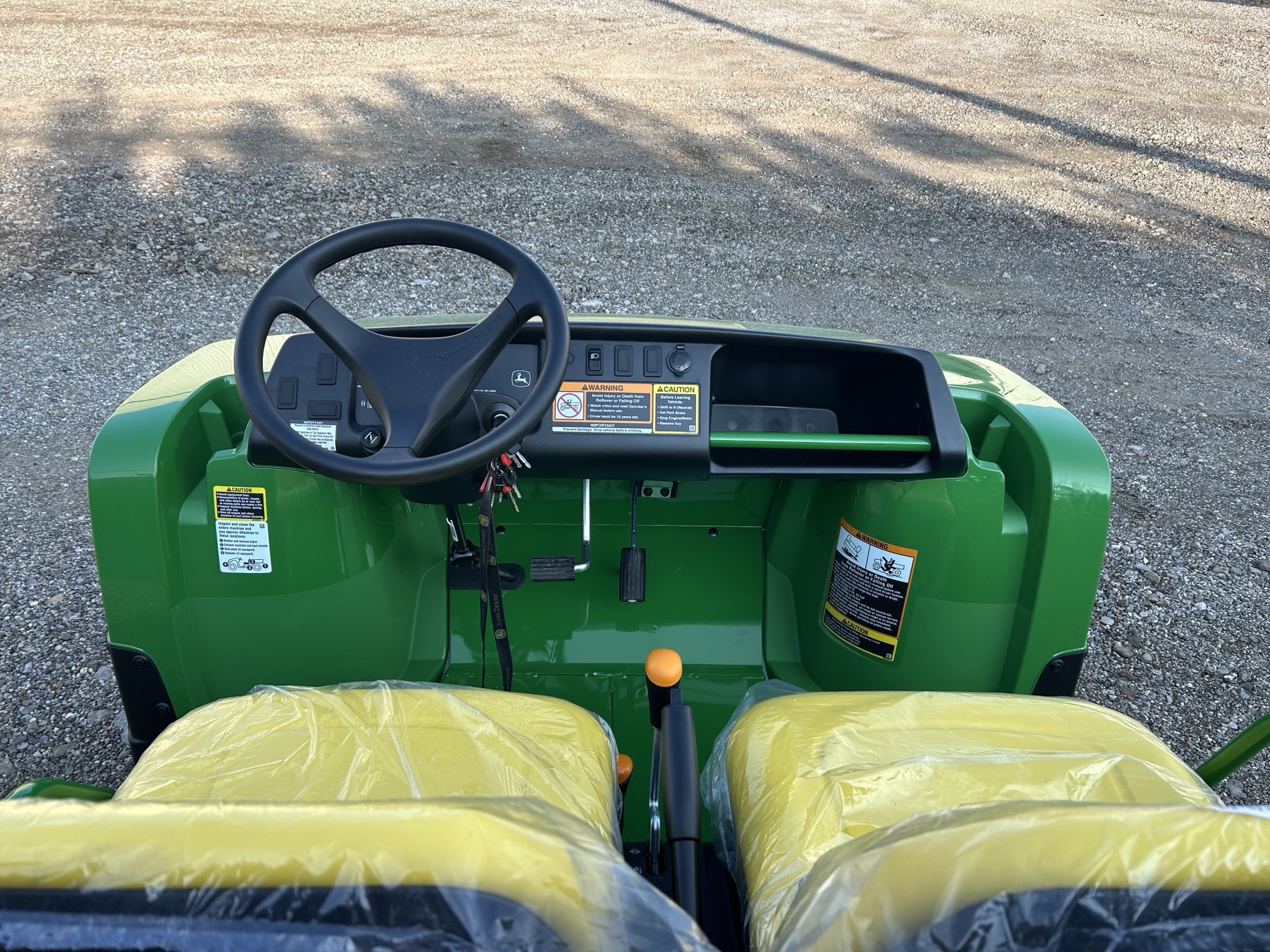 2025 John Deere TH6X4 Image 9