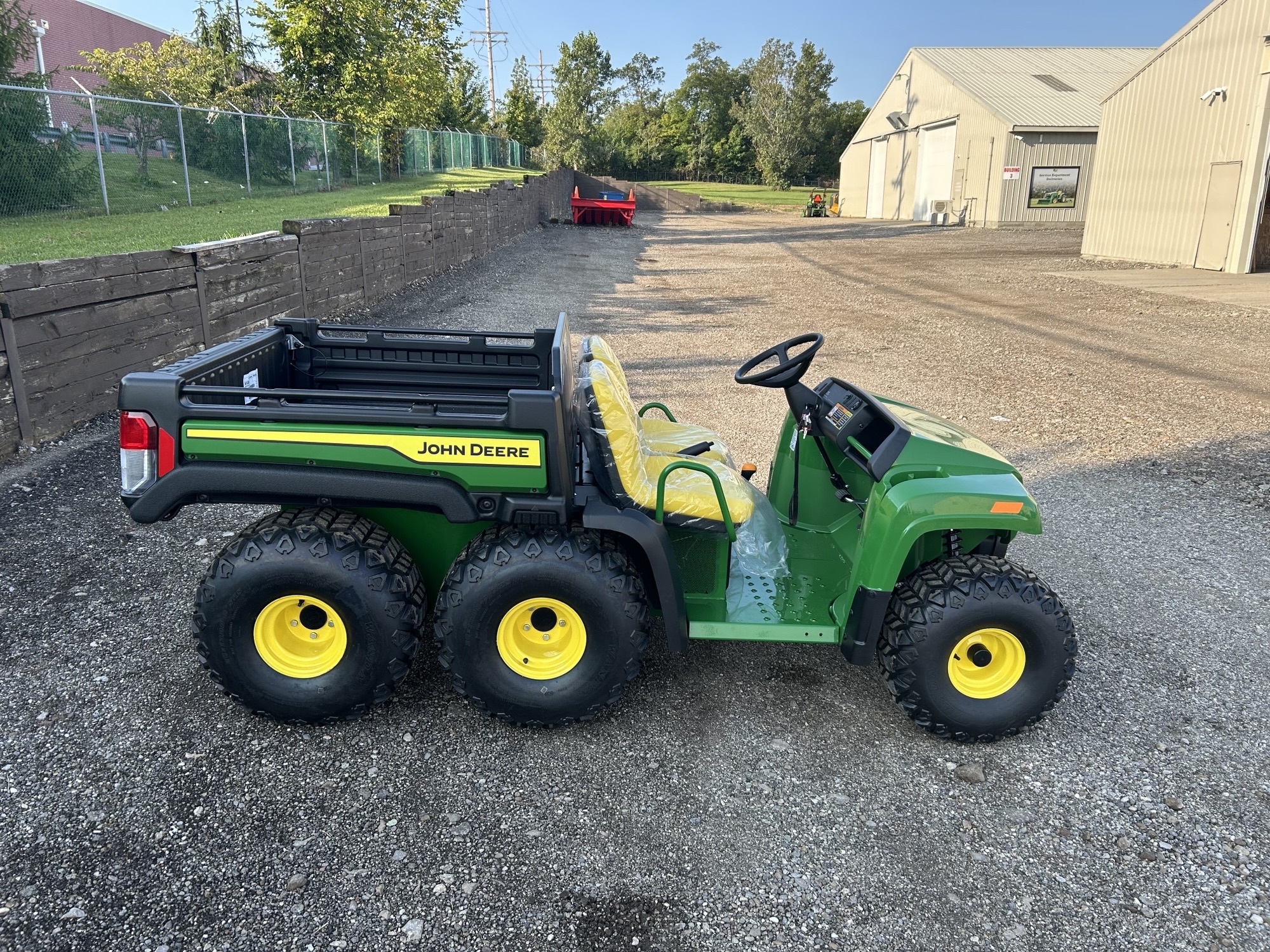 2025 John Deere TH6X4 Image 8