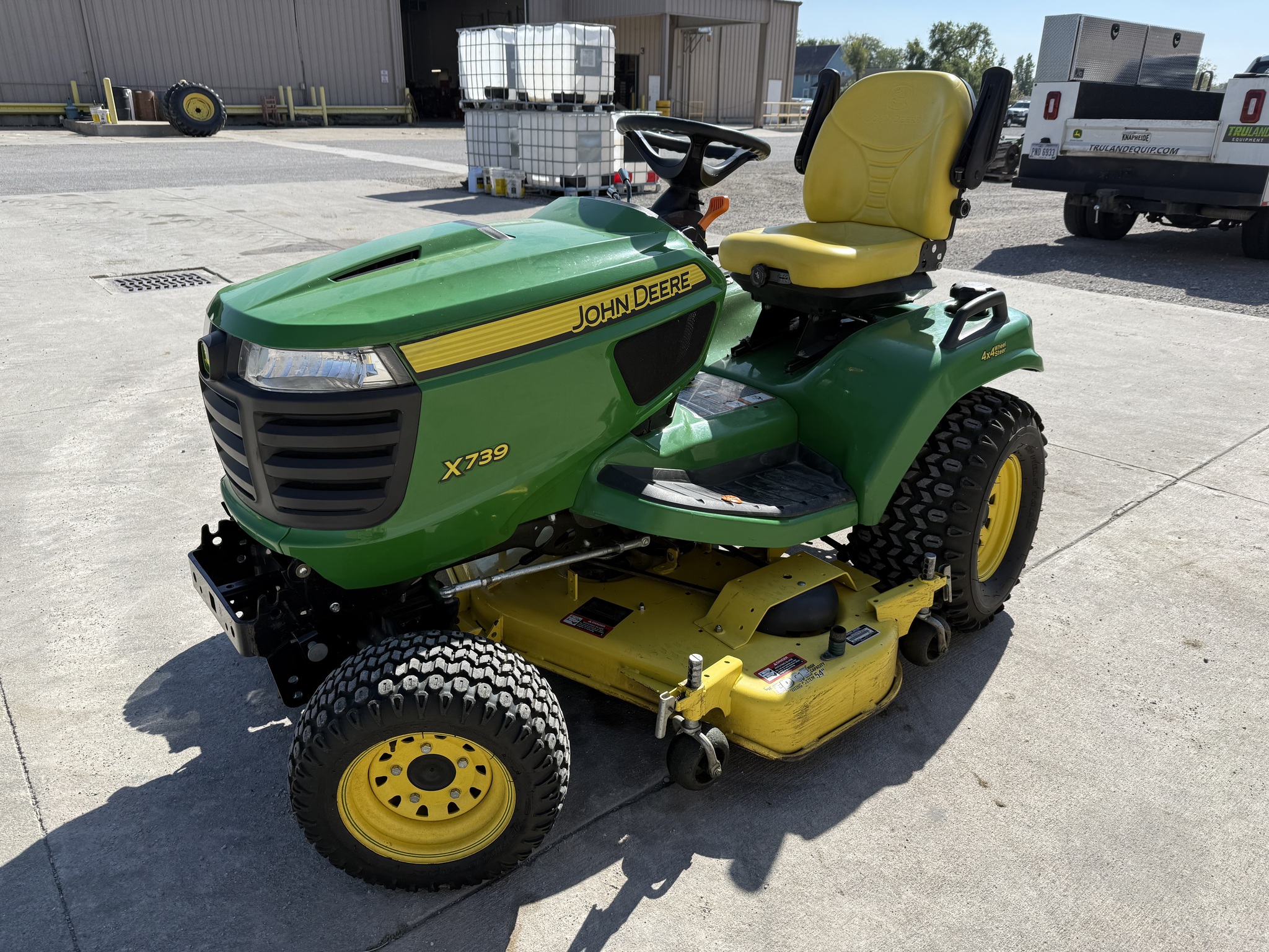 2013 John Deere X739 Image 2