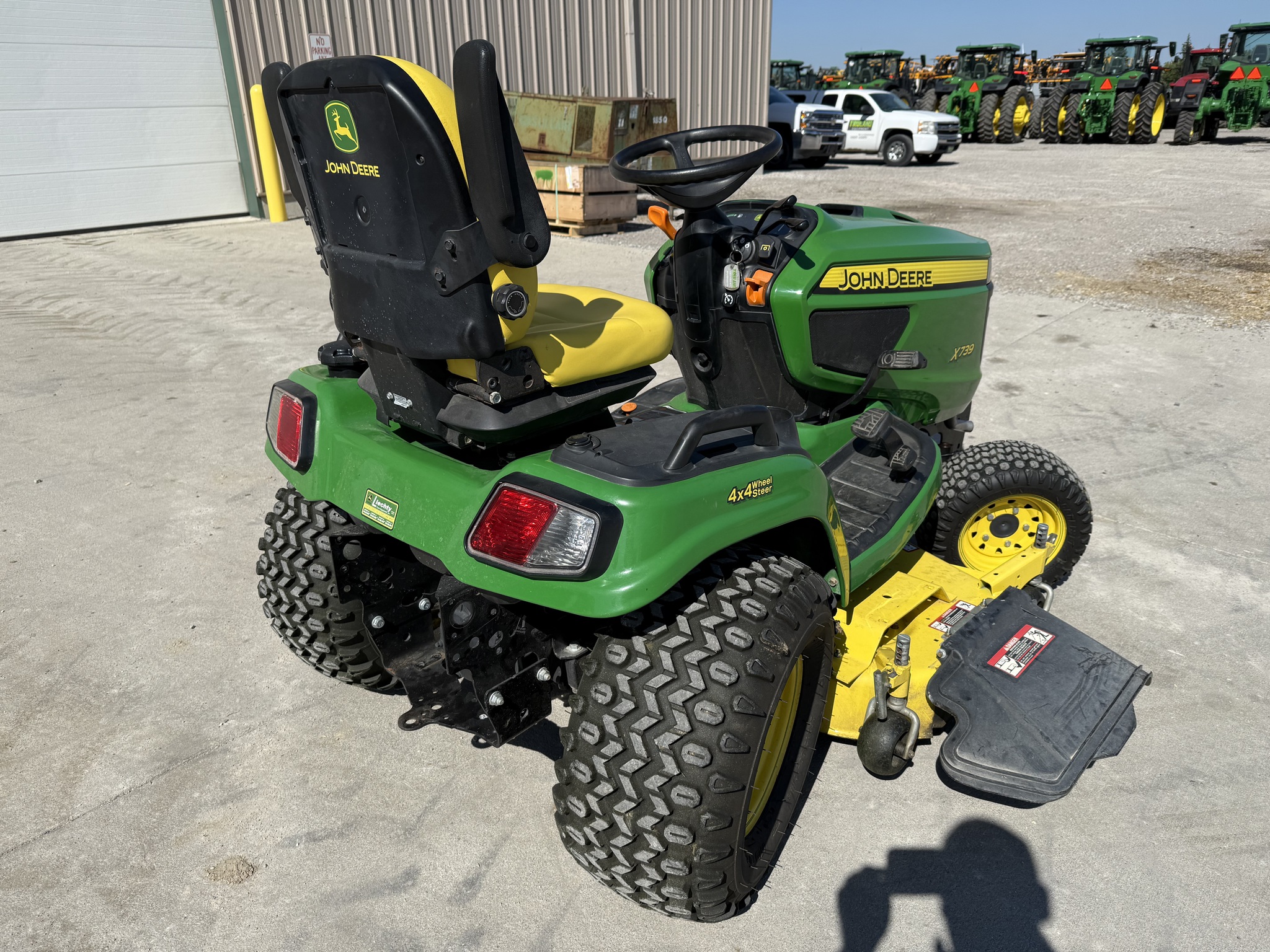 2013 John Deere X739 Image 7