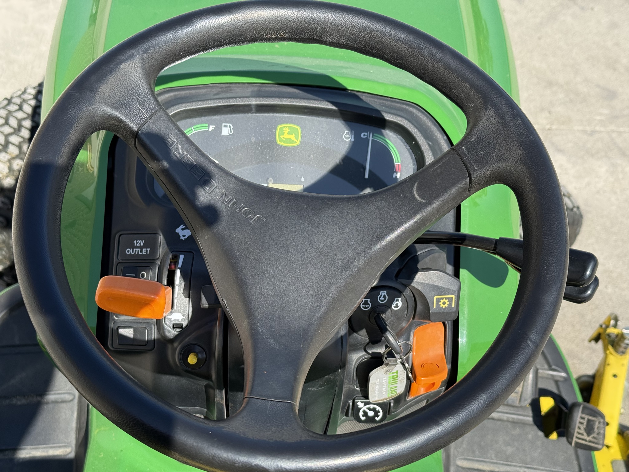 2013 John Deere X739 Image 12