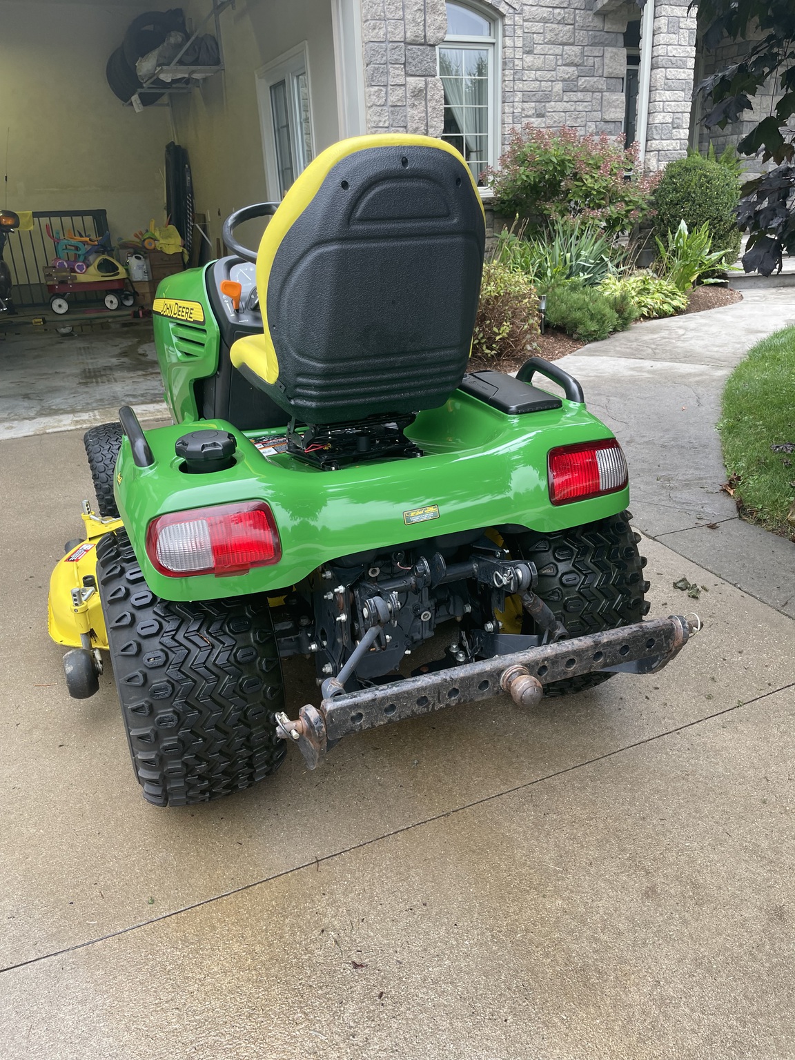 2011 John Deere X728 Image 4