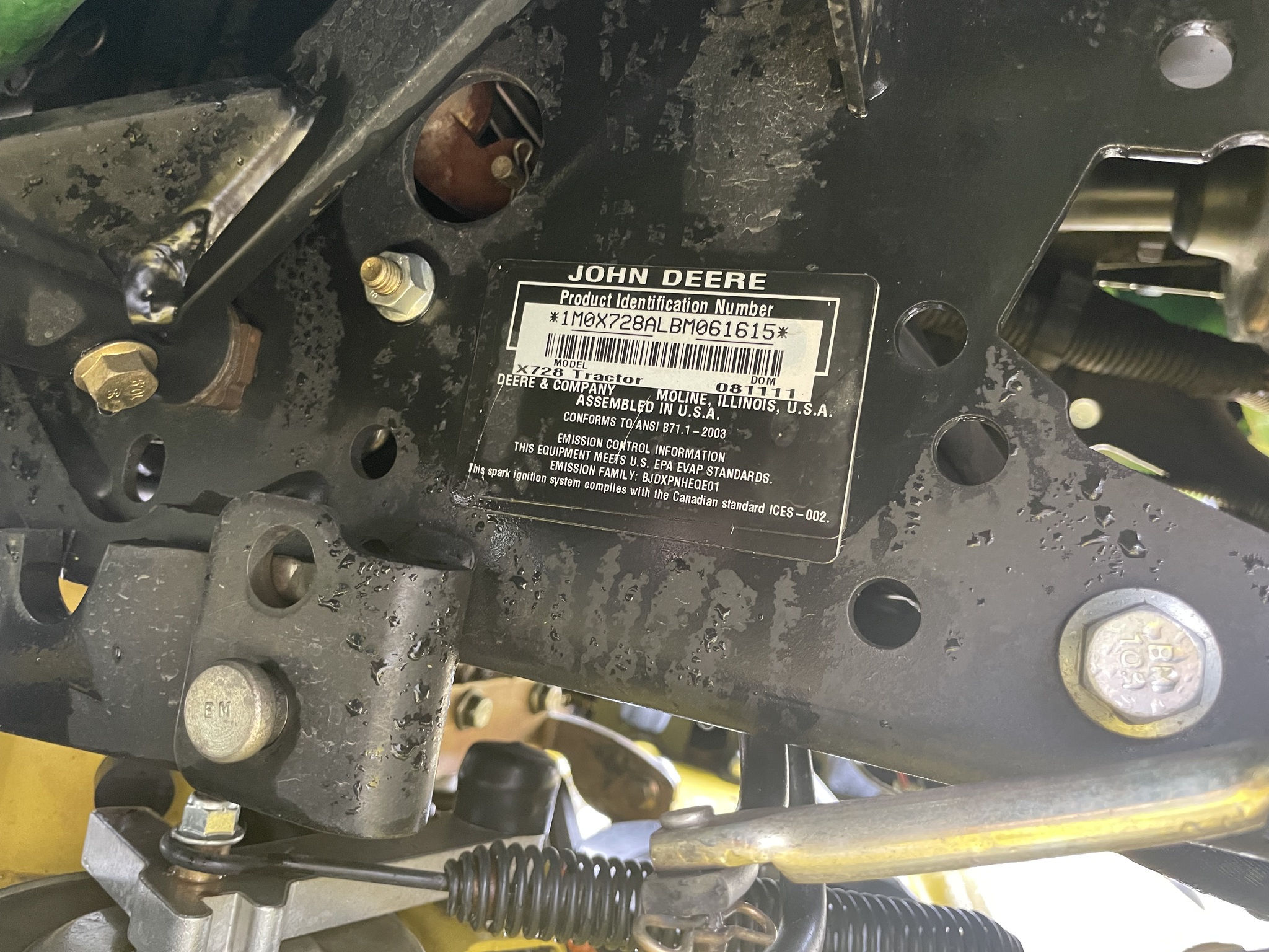 2011 John Deere X728 Image 9