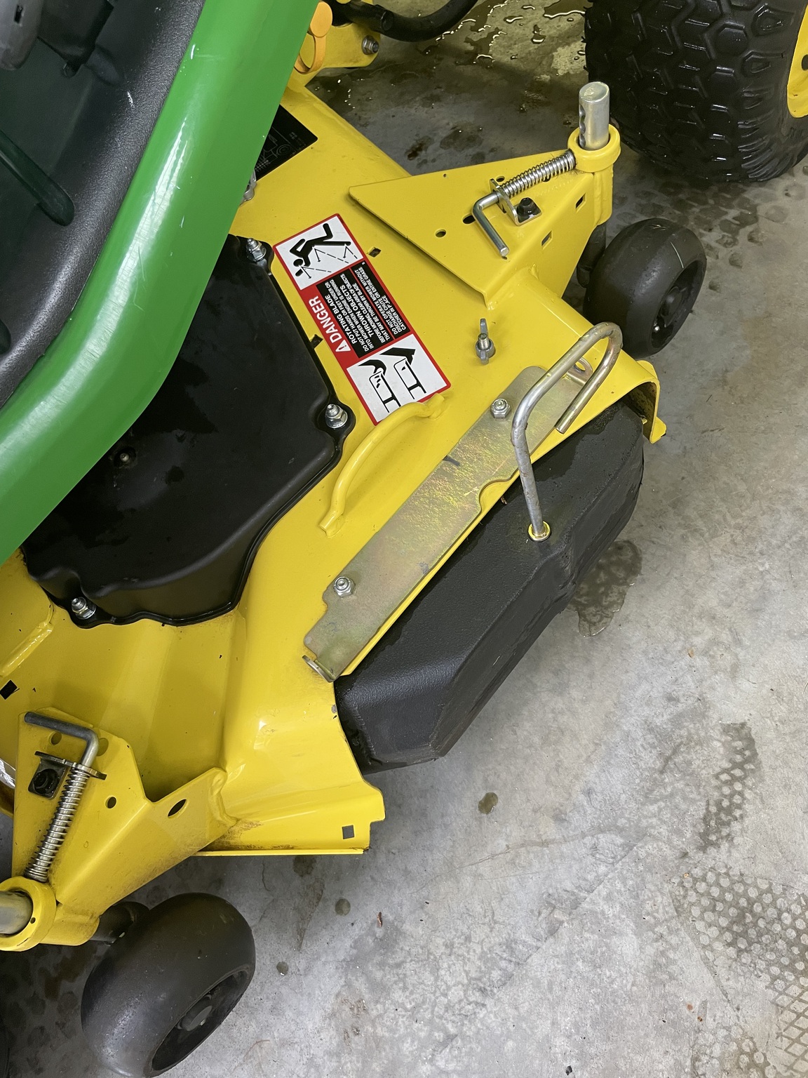 2011 John Deere X728 Image 7