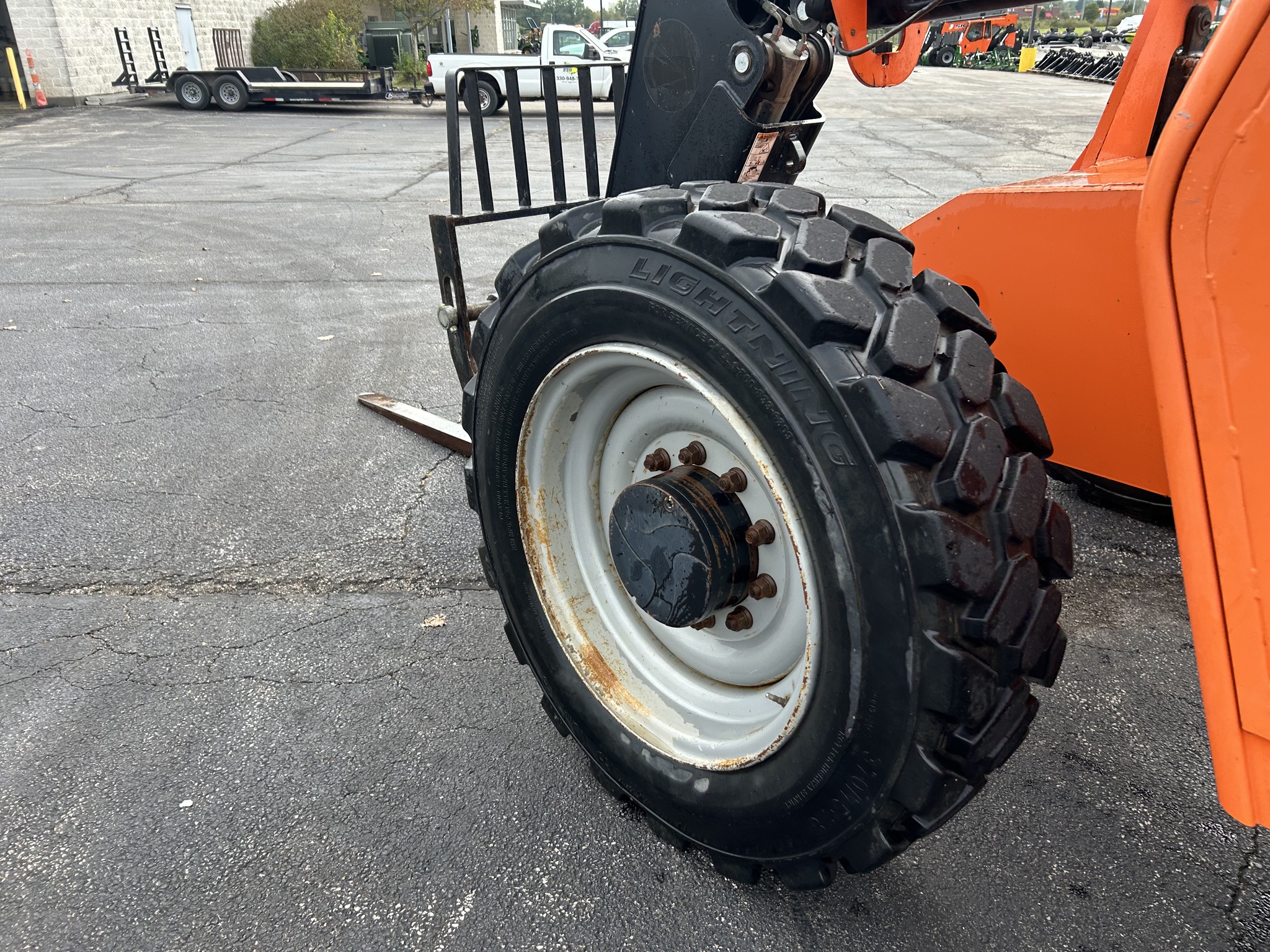 2017 Skytrak 6042 Image 10