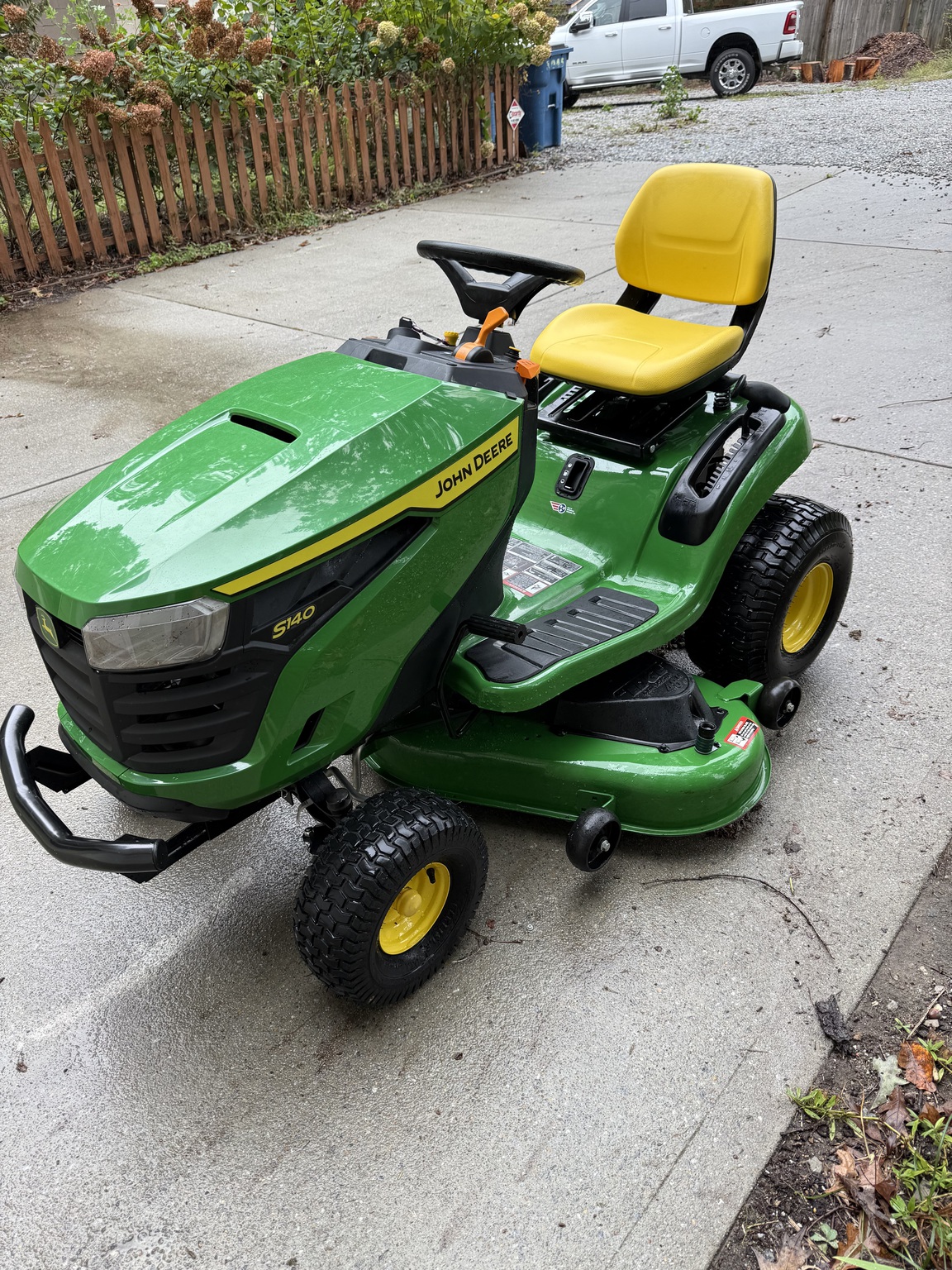 2023 John Deere S140 Image 1