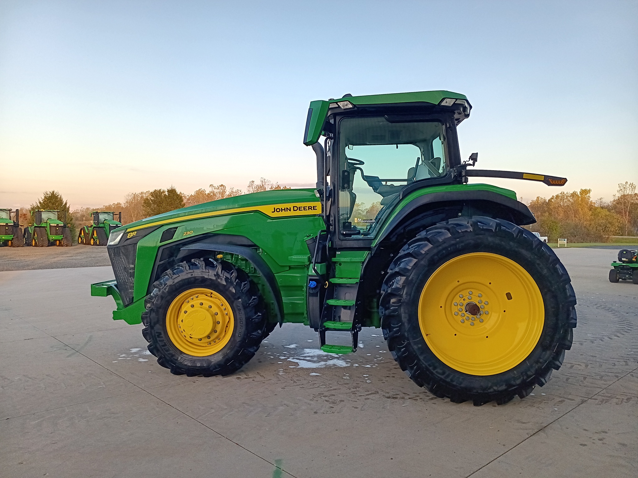 2024 John Deere 8R 230 Image 4