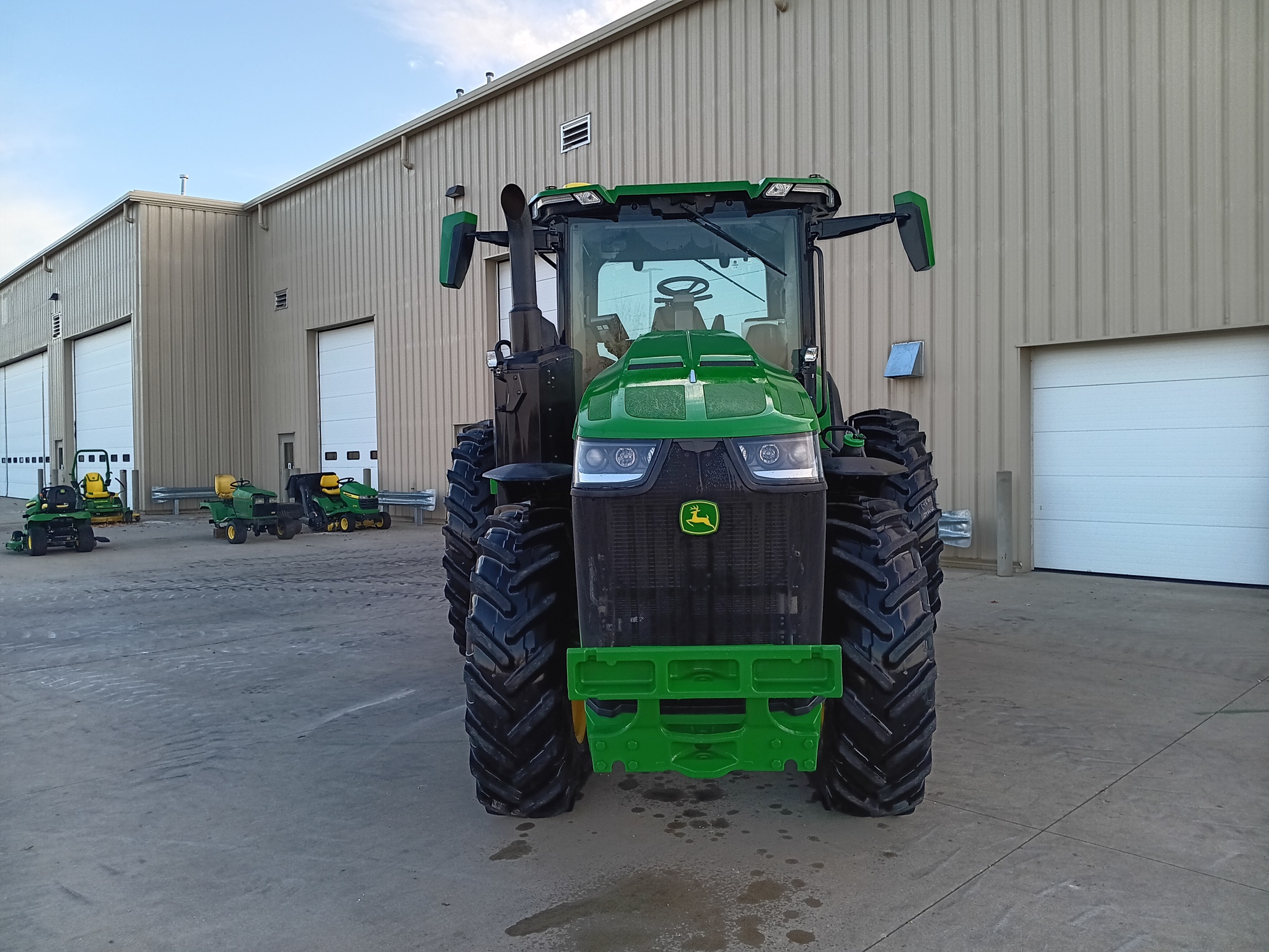2024 John Deere 8R 230 Image 9