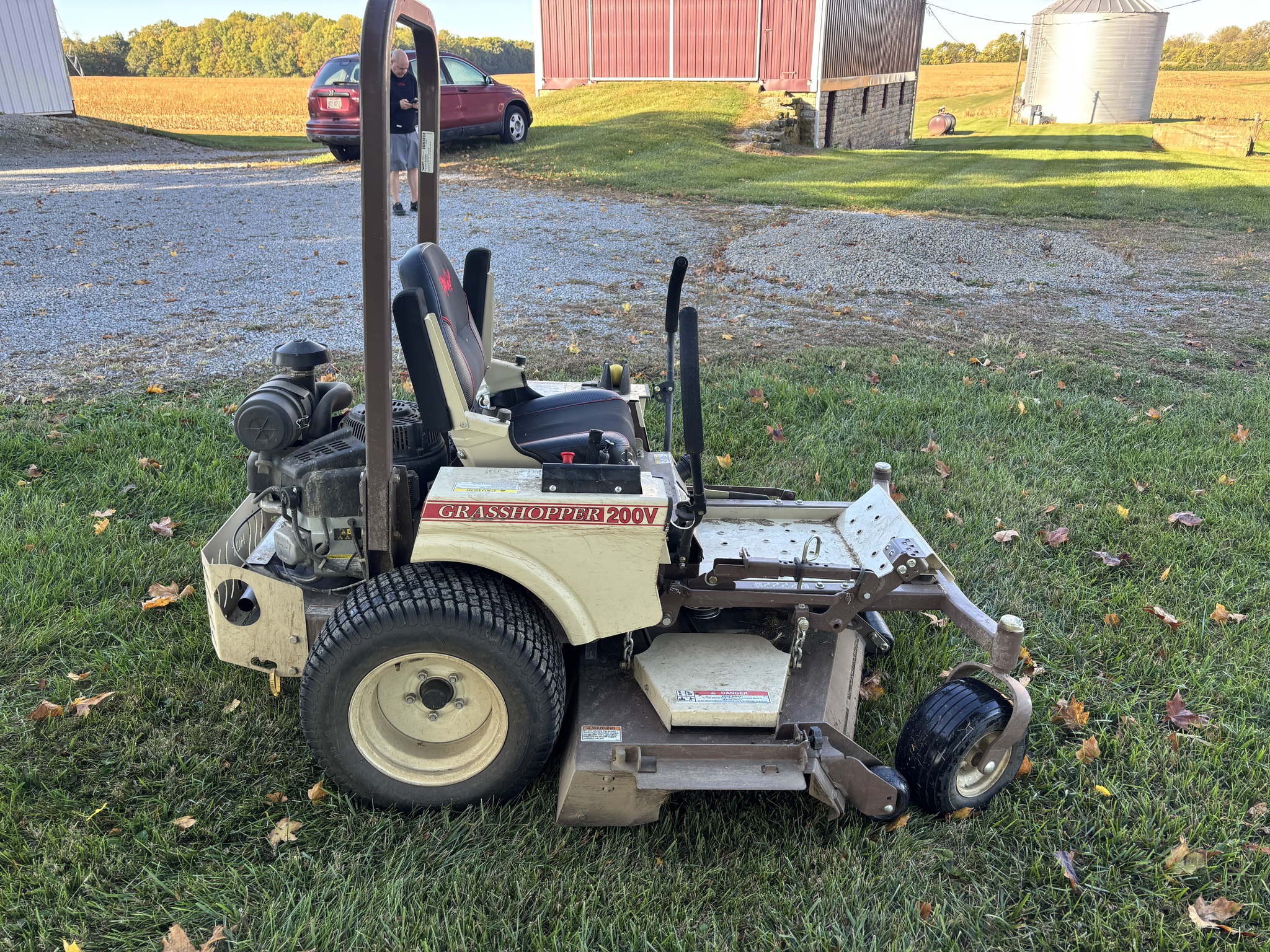 Used 2024 Grasshopper 226V Zero Turn Mowers at Koenig Equipment in Tipp City, OH - PhotoXL7