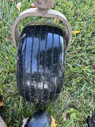 Used 2024 Grasshopper 226V Zero Turn Mowers at Koenig Equipment in Tipp City, OH - Photo10