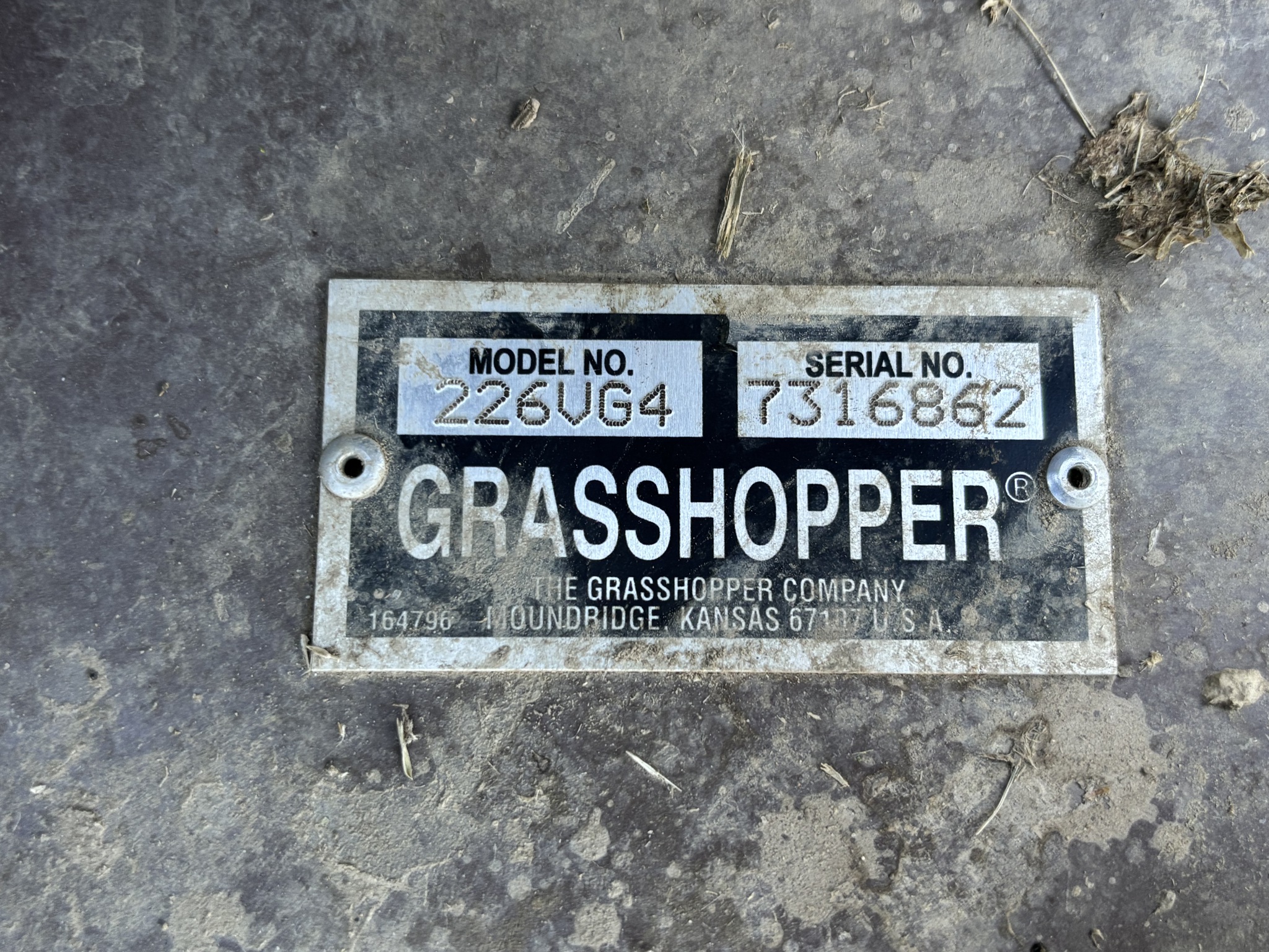 Used 2024 Grasshopper 226V Zero Turn Mowers at Koenig Equipment in Tipp City, OH - PhotoXL15