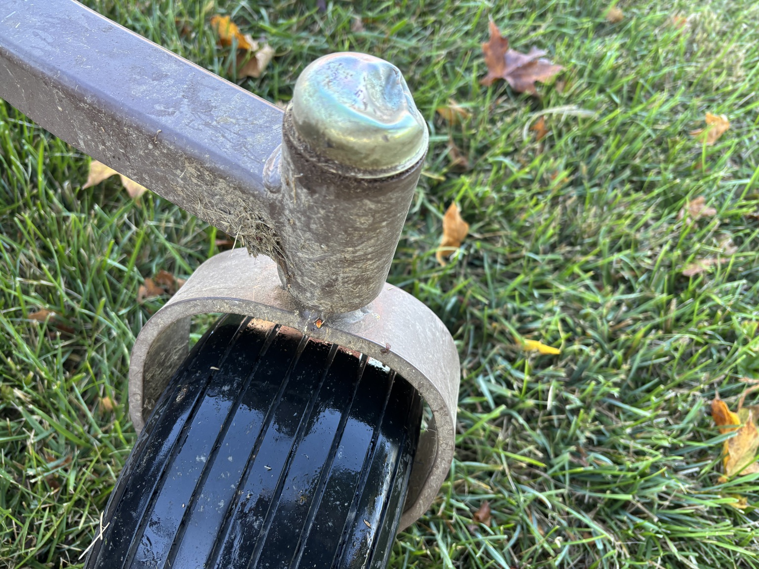 Used 2024 Grasshopper 226V Zero Turn Mowers at Koenig Equipment in Tipp City, OH - PhotoXL12