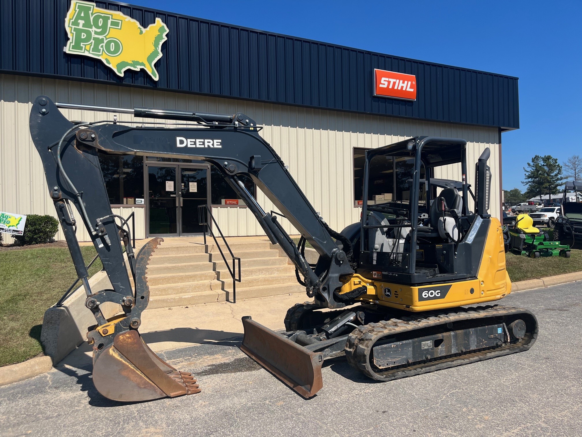 2022 John Deere 60G Image 1