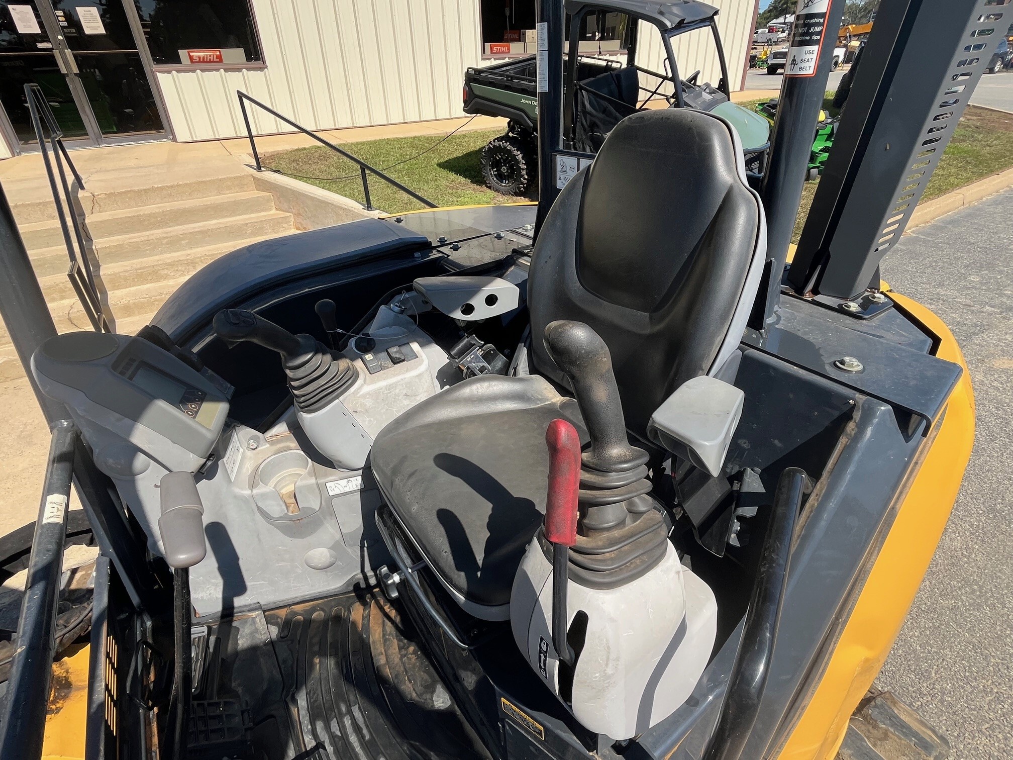 2022 John Deere 60G Image 6