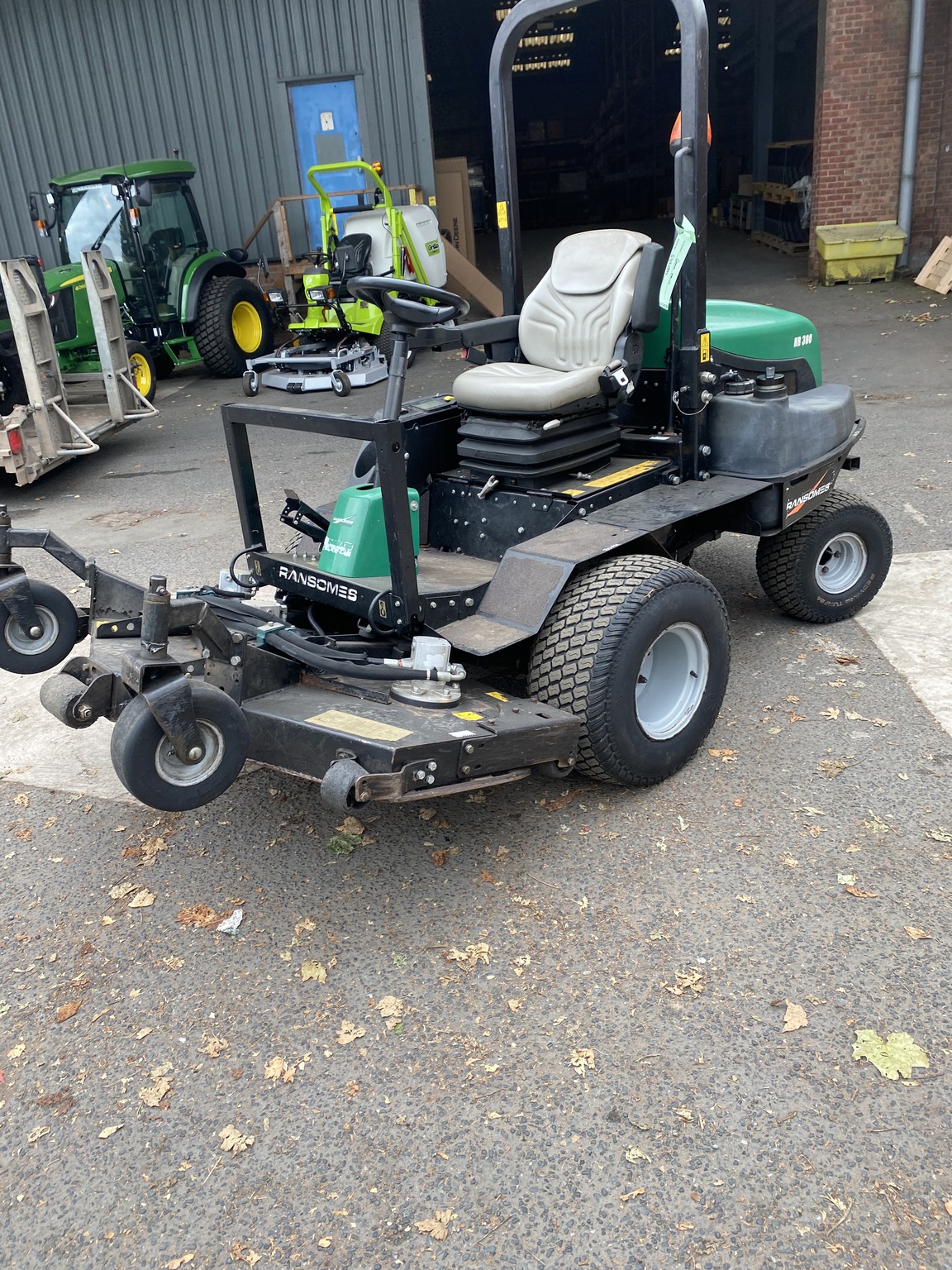 2016 Ransomes HR300