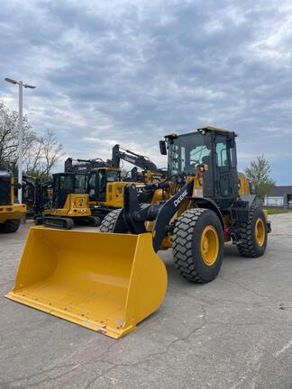 Photo of a 2025 John Deere 444 G