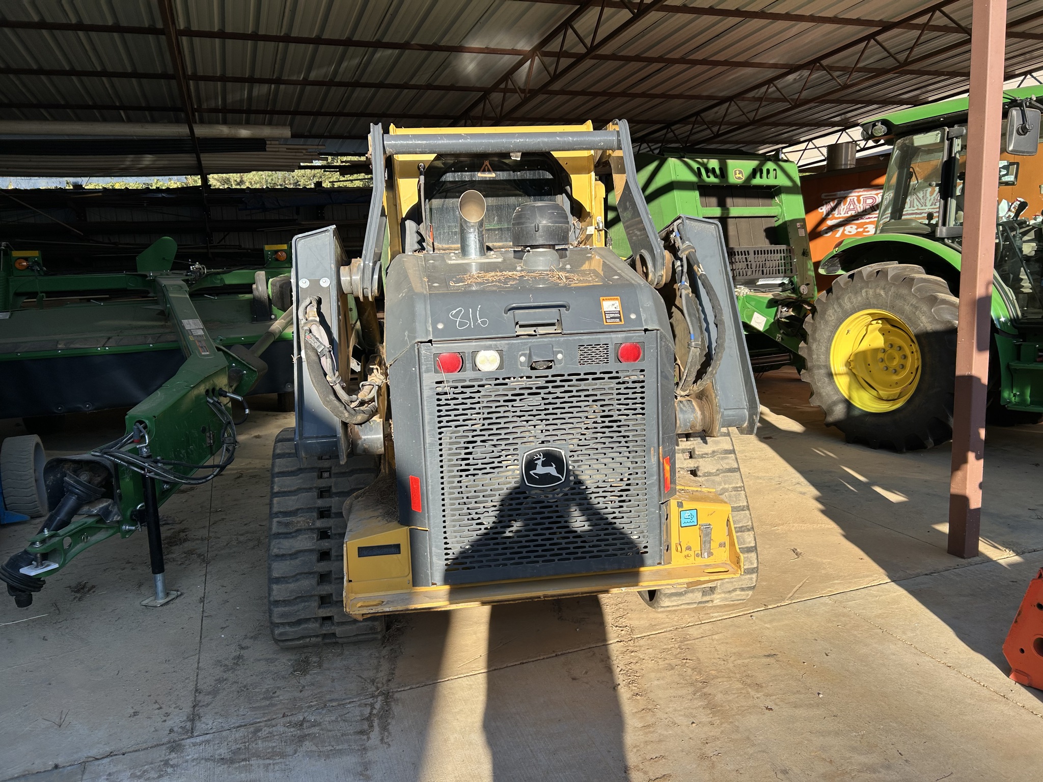 2023 John Deere 333G Image 2