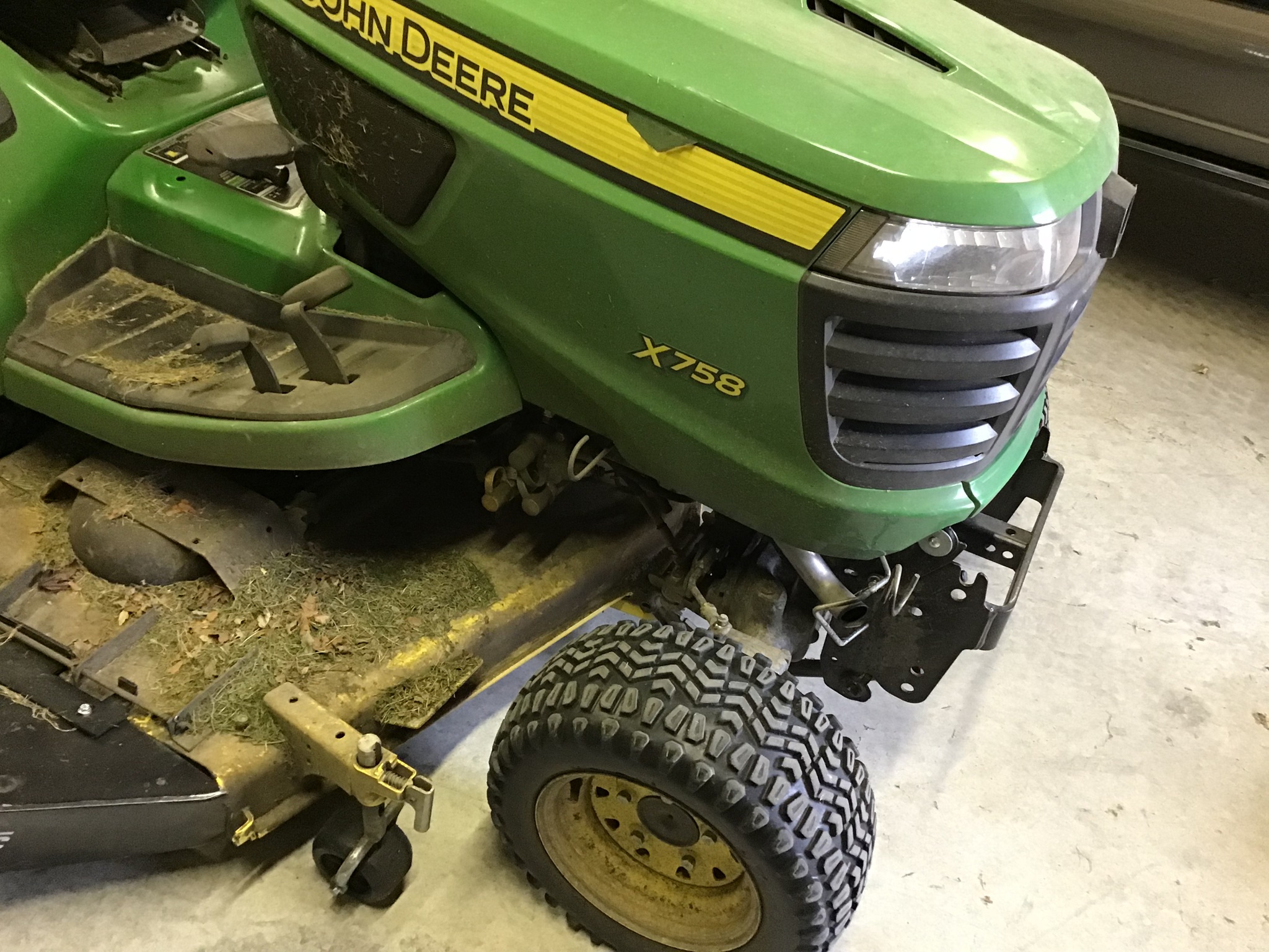 2017 John Deere X758 Image 2