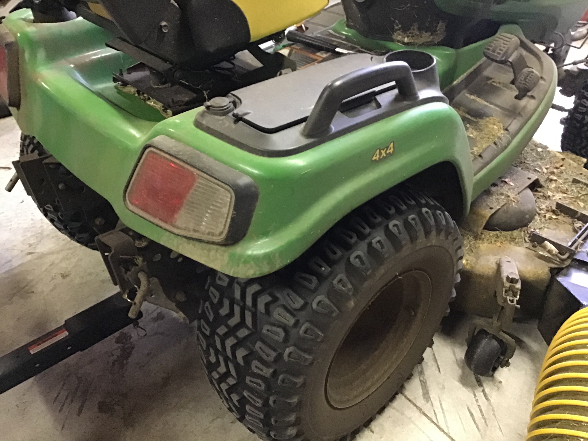 2017 John Deere X758 Image 5