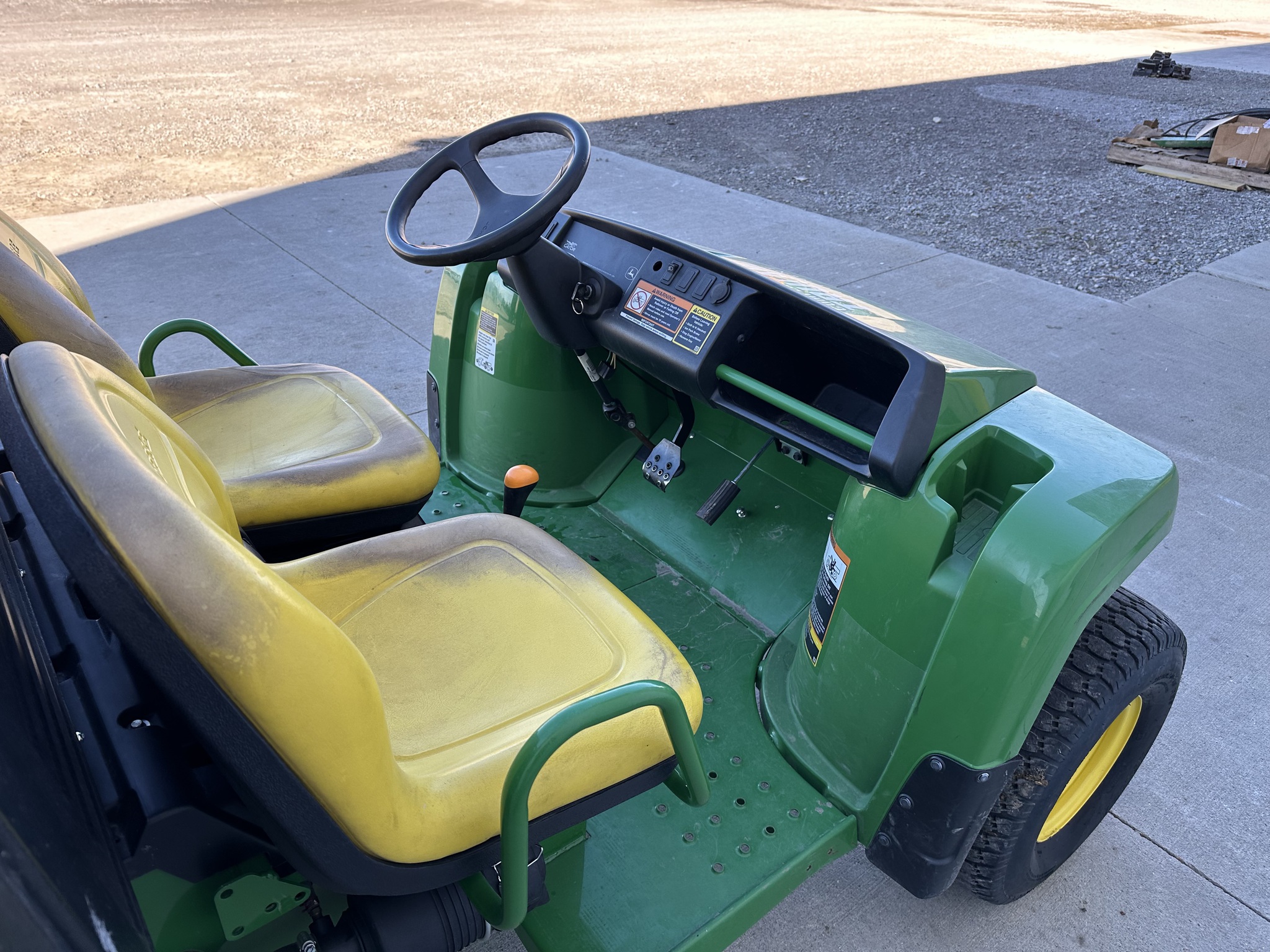 2023 John Deere TX Image 16