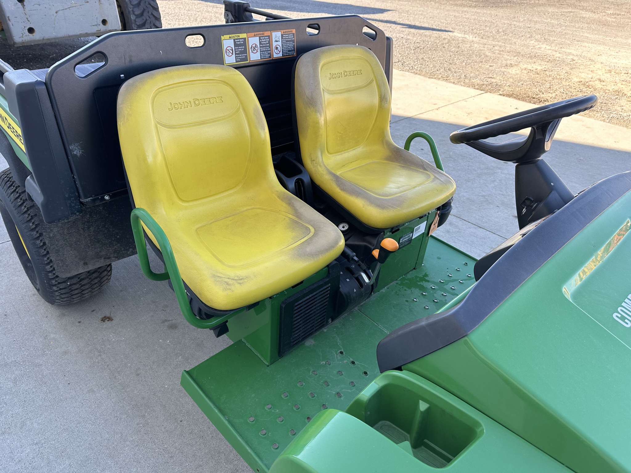 2023 John Deere TX Image 17