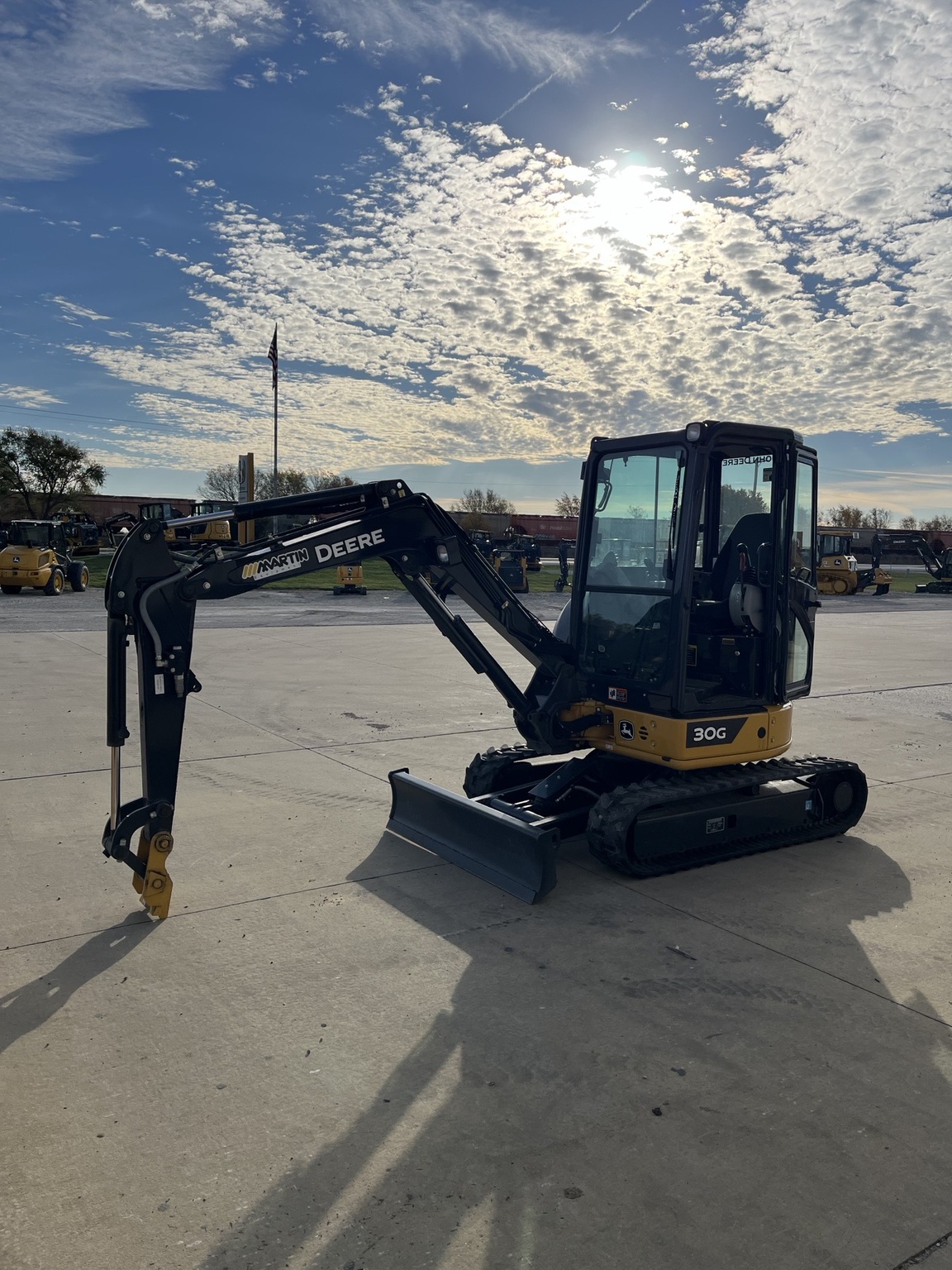 2023 John Deere 30G Image 5