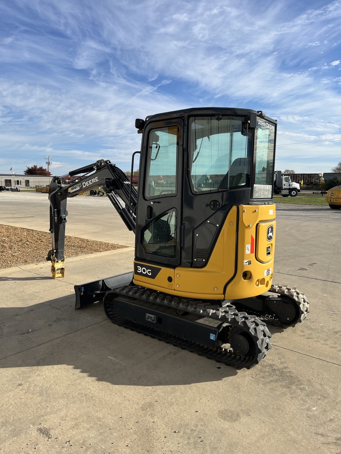 2023 John Deere 30G Image 3