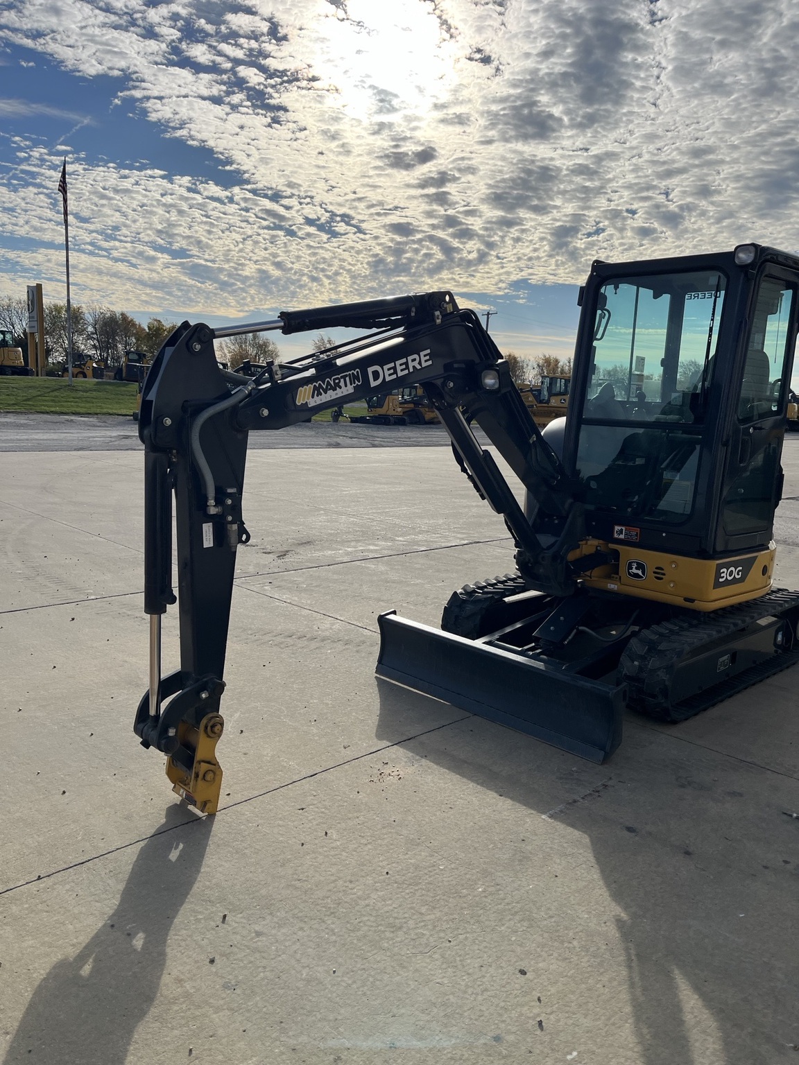 2023 John Deere 30G Image 6