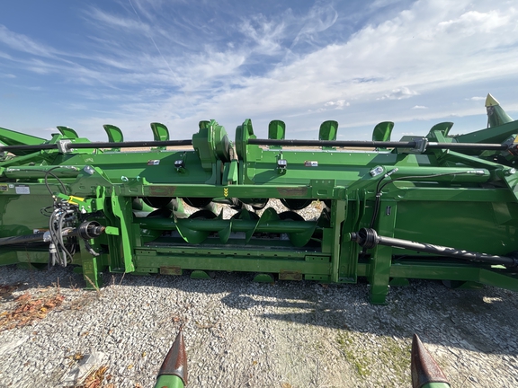 Used 2023 John Deere C16F Corn and Row Crop headers at Koenig Equipment in Urbana, OH - Photo4