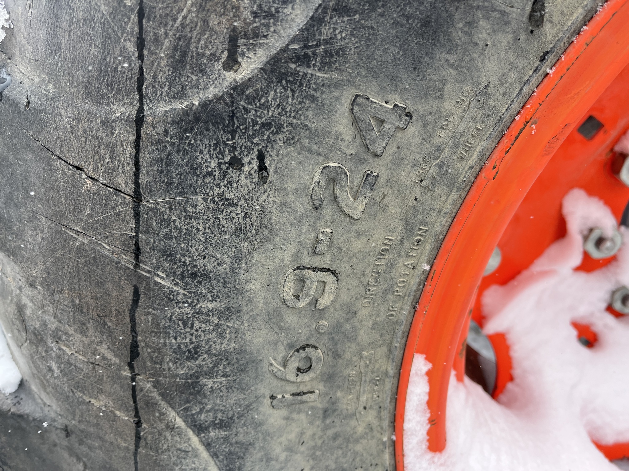 Used -- Kubota M7060 Compact Utility Tractors at Koenig Equipment in Rushville, IN - PhotoXL11