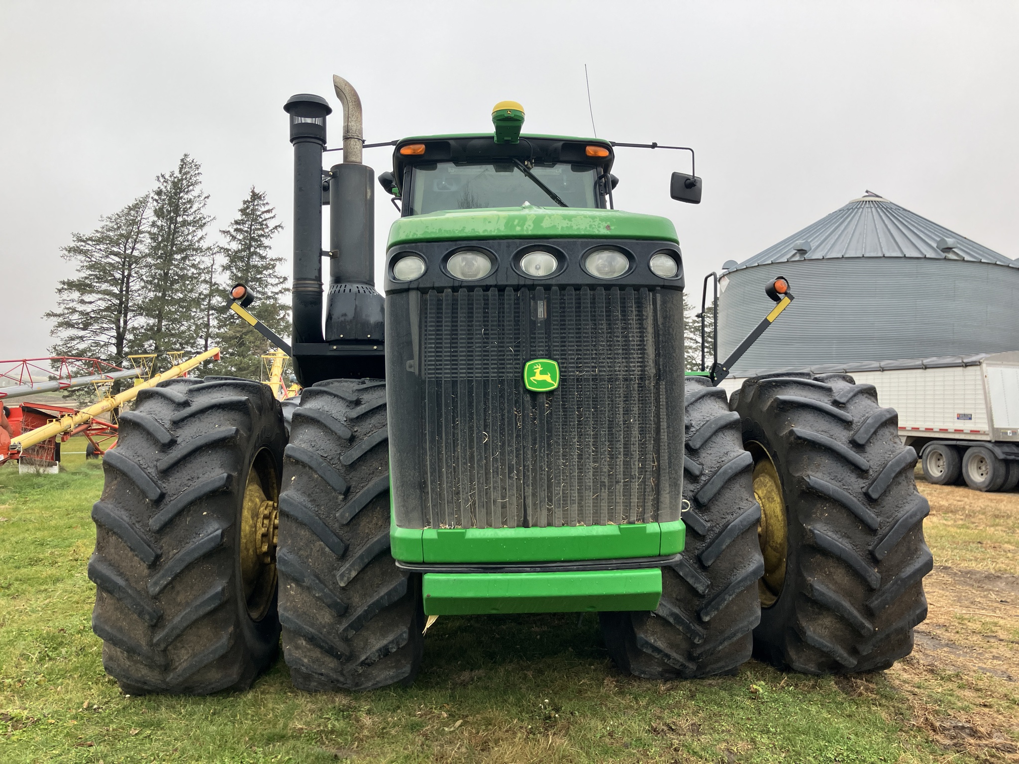 2011 John Deere 9330 Image 2