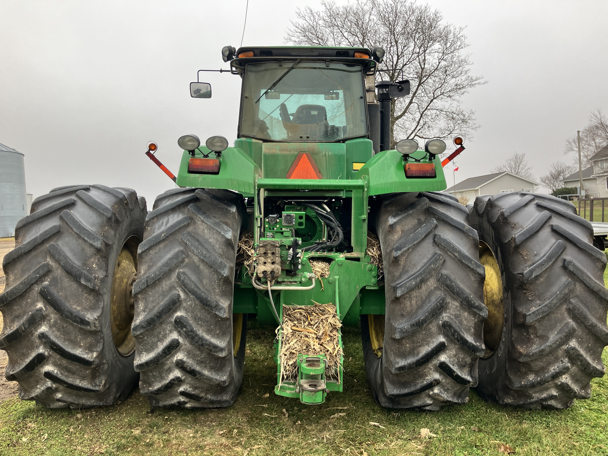 2011 John Deere 9330 Image 6