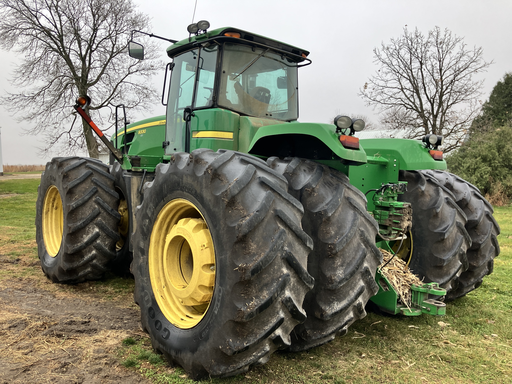 2011 John Deere 9330 Image 7