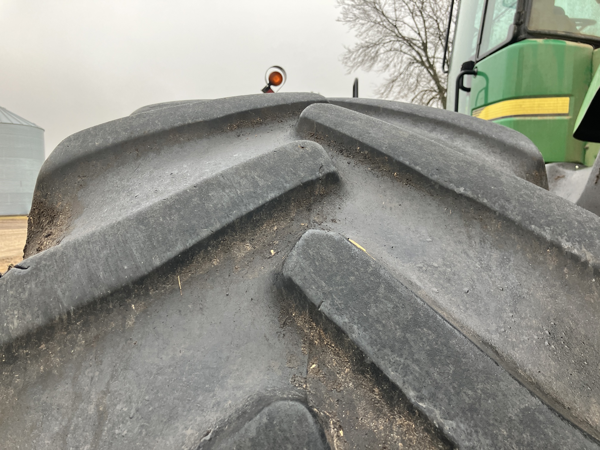 2011 John Deere 9330 Image 12