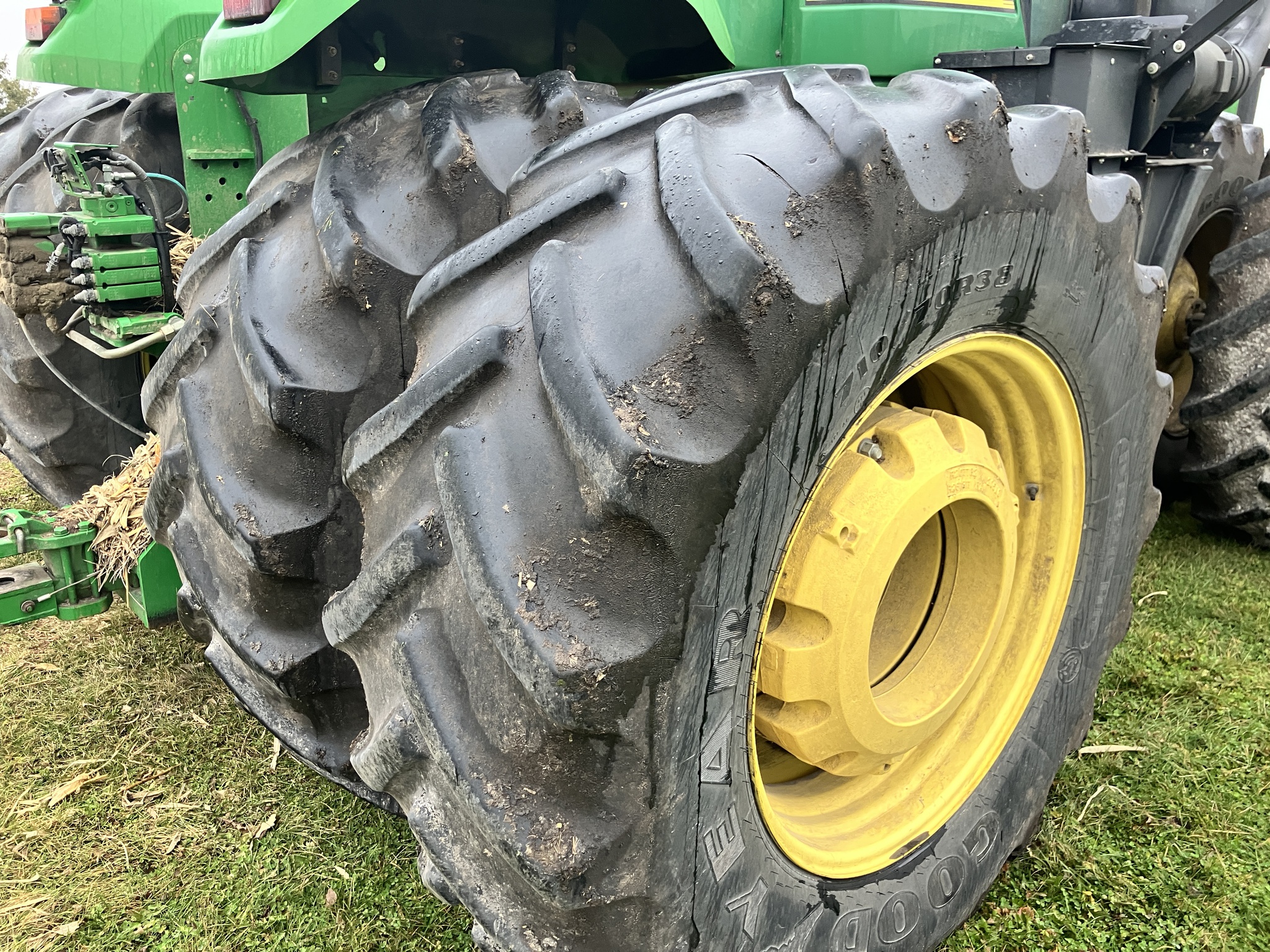 2011 John Deere 9330 Image 15