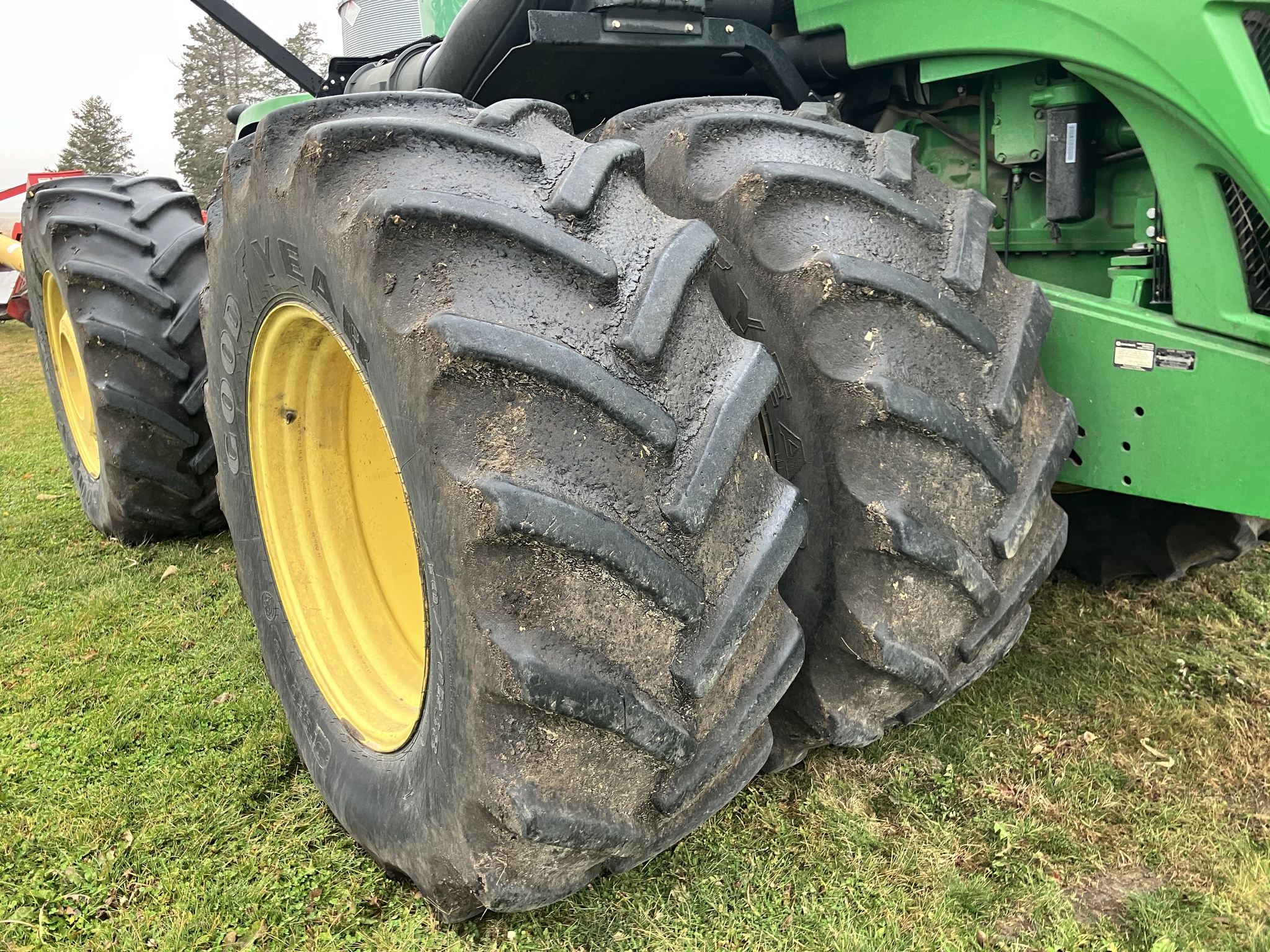 2011 John Deere 9330 Image 16