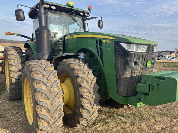 Photo of 2015 John Deere 8320R