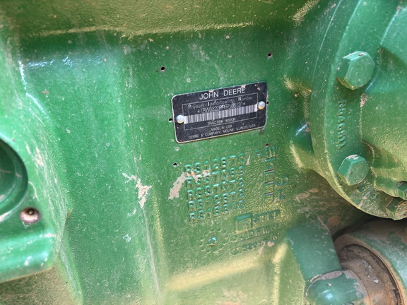 Photo of 2015 John Deere 8320R