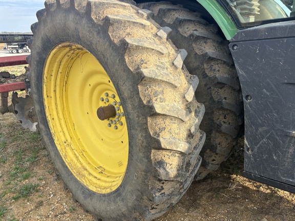 Photo of 2015 John Deere 8320R