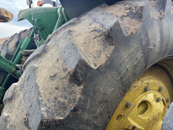 Photo of 2015 John Deere 8320R