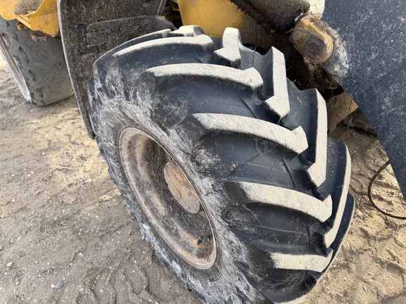 2016 John Deere 324K - Photo11