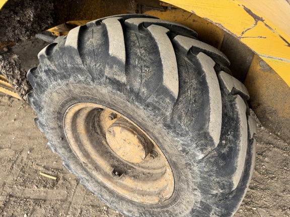 2016 John Deere 324K - Photo15